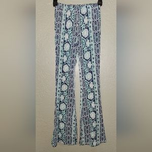 Teal fitted flare pattern print leggings- Used